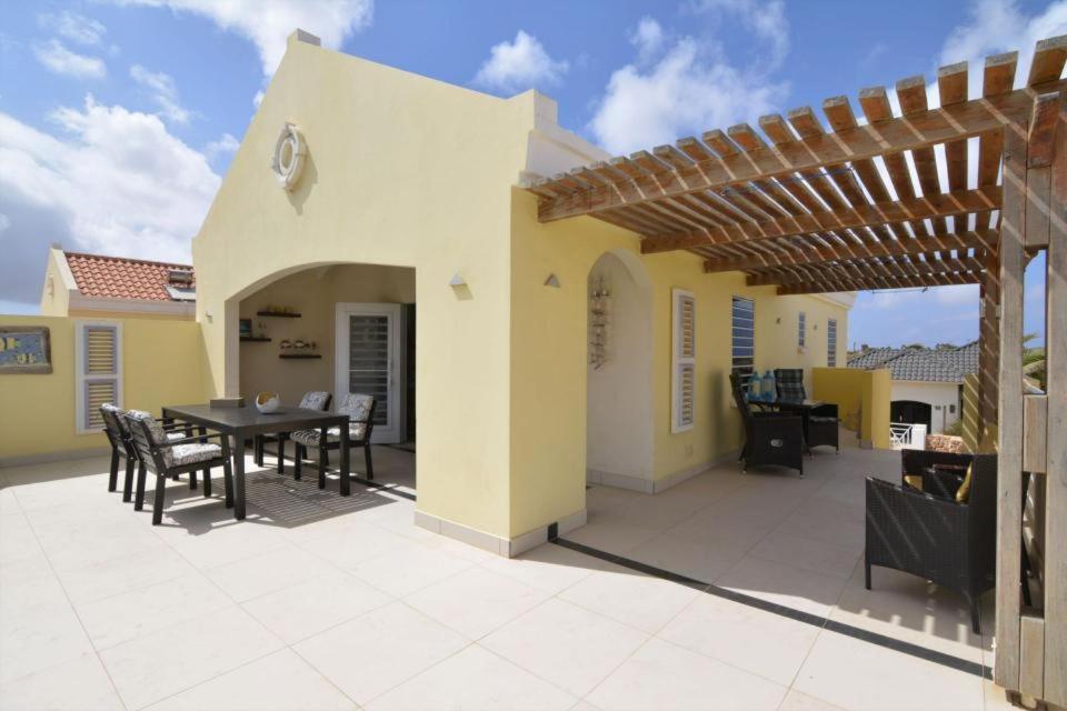 Penthouse Prikichi D2 Apartment Kralendijk  Luaran gambar
